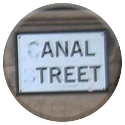 Anal Treet Small Pin Badge